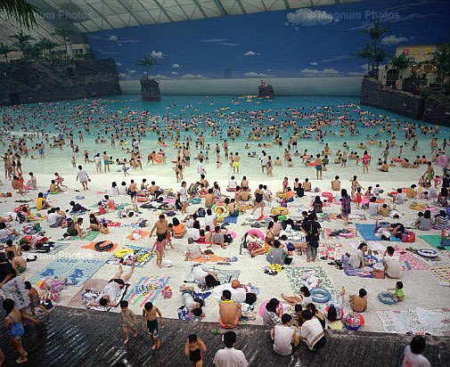 Ocean Dome – world’s largest indoor water park